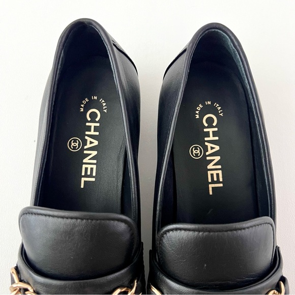 CHANEL | Black Lambskin Chain Loafers Leather Flats Gold CC Logo EU 38 - Picture 6 of 16